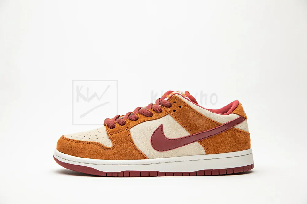 nike sb dunk low pro dark russet cedar bq6817 202