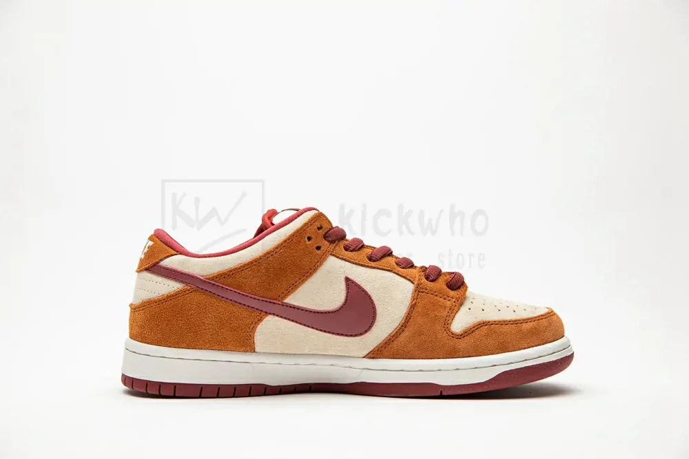 nike sb dunk low pro dark russet cedar bq6817 202