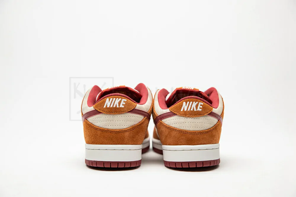 nike sb dunk low pro dark russet cedar bq6817 202