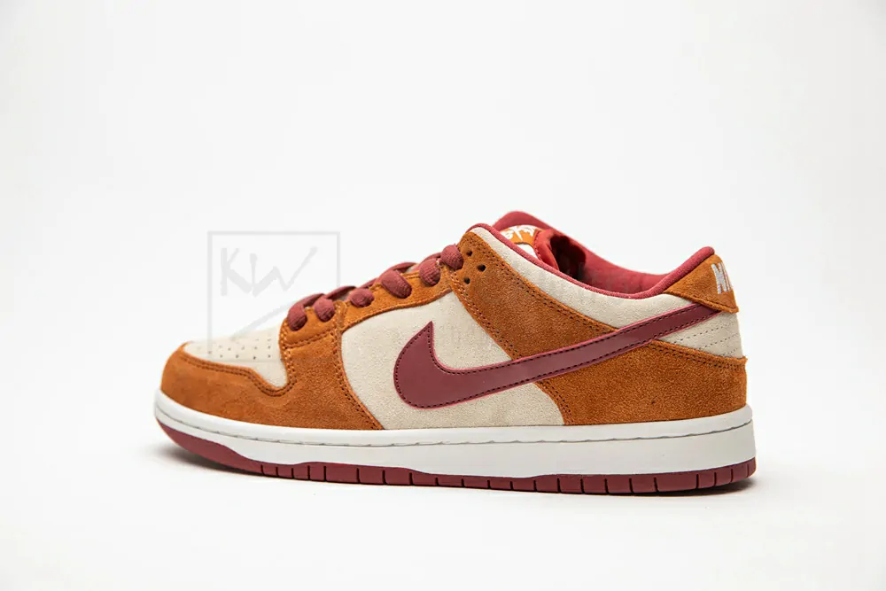 nike sb dunk low pro dark russet cedar bq6817 202