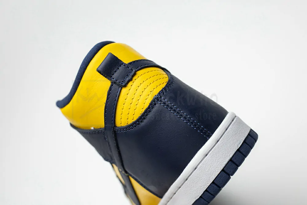 nike dunk high michigan cz8149-700