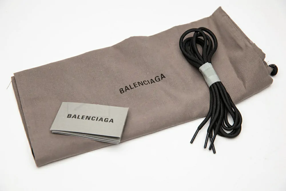 balenciaga track.2 black white 568614w2gn31090