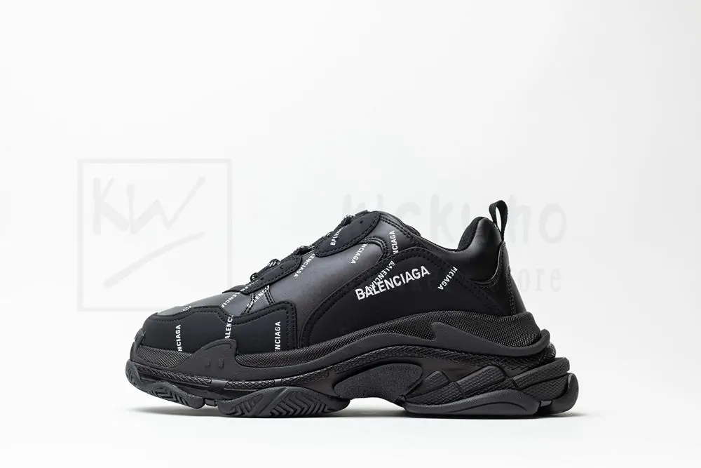 balenciaga triple s trainer 