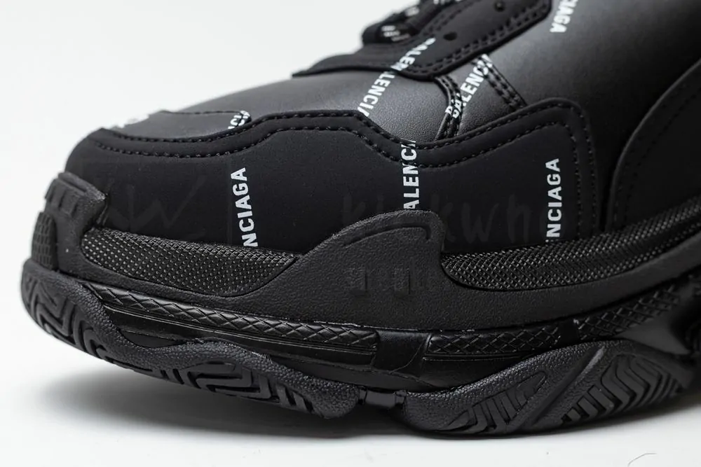 balenciaga triple s trainer 