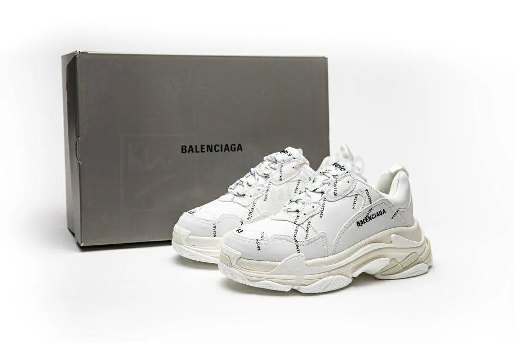 balenciaga triple s trainer 