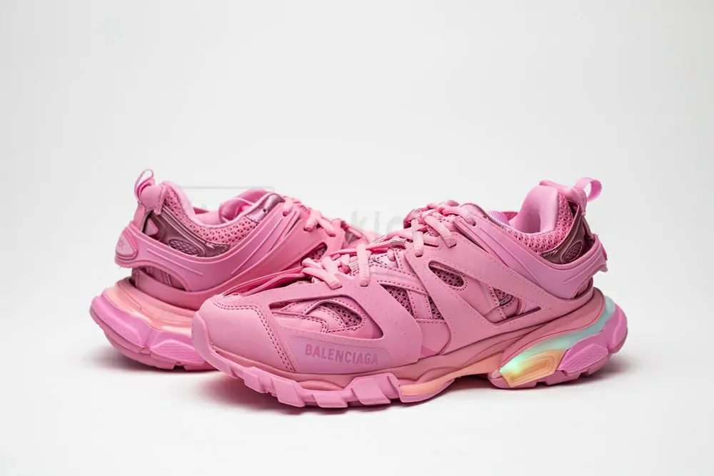 balenciaga track trainer "pink" with led