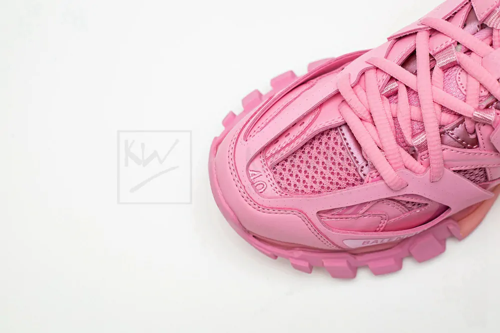 balenciaga track trainer "pink" with led