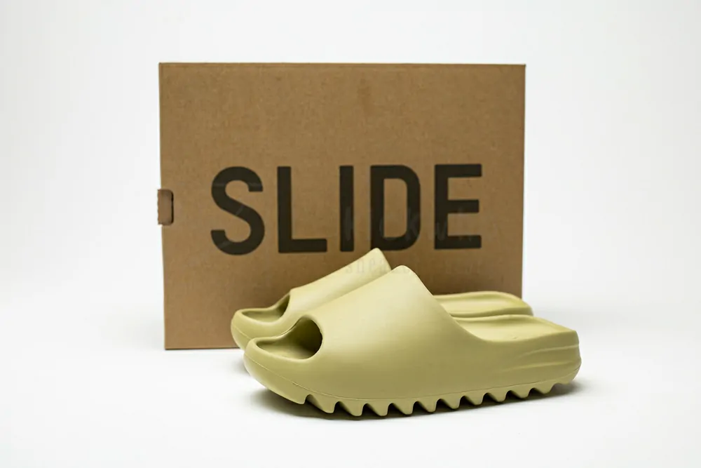 yeezy slides 