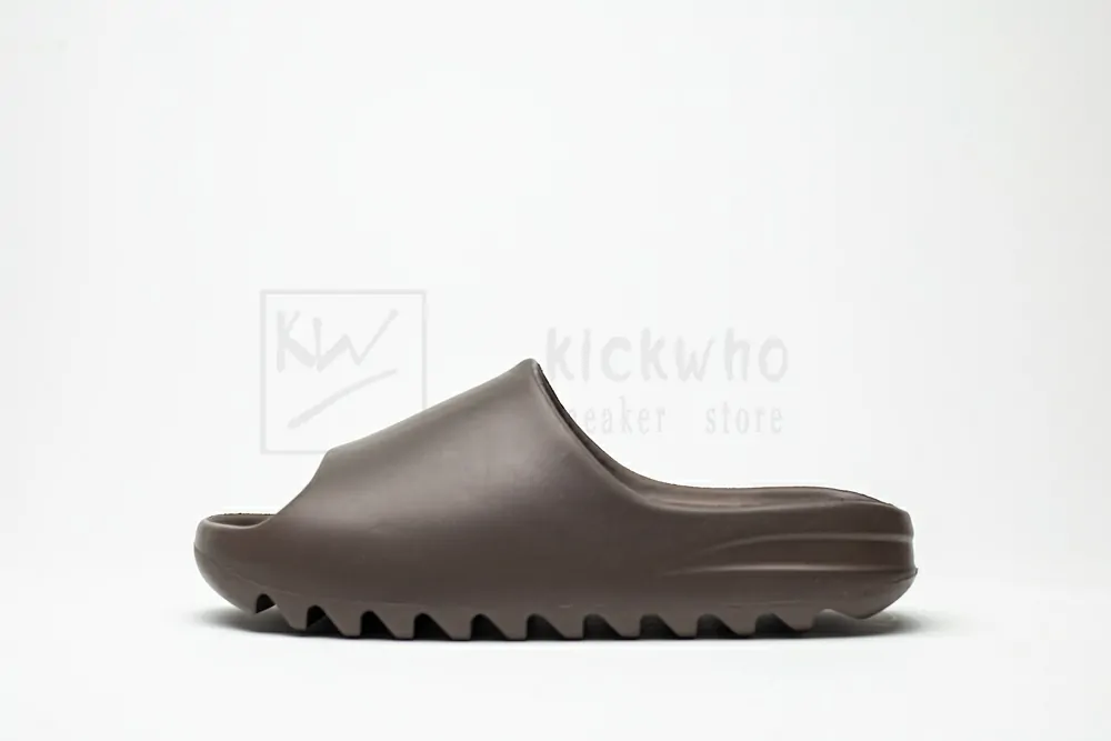 yeezy slide soot g55495