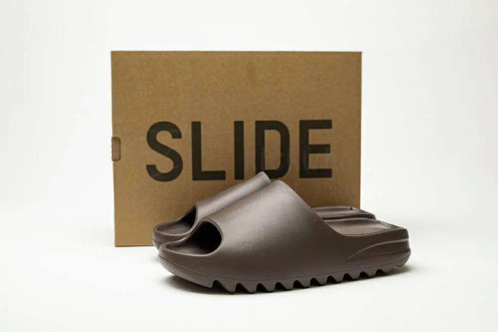 yeezy slide soot g55495