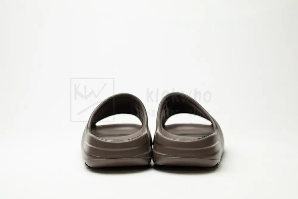 yeezy slide soot g55495