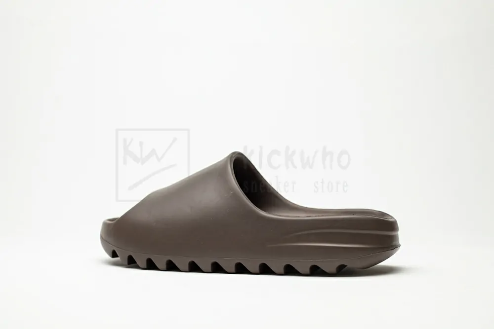 yeezy slide soot g55495