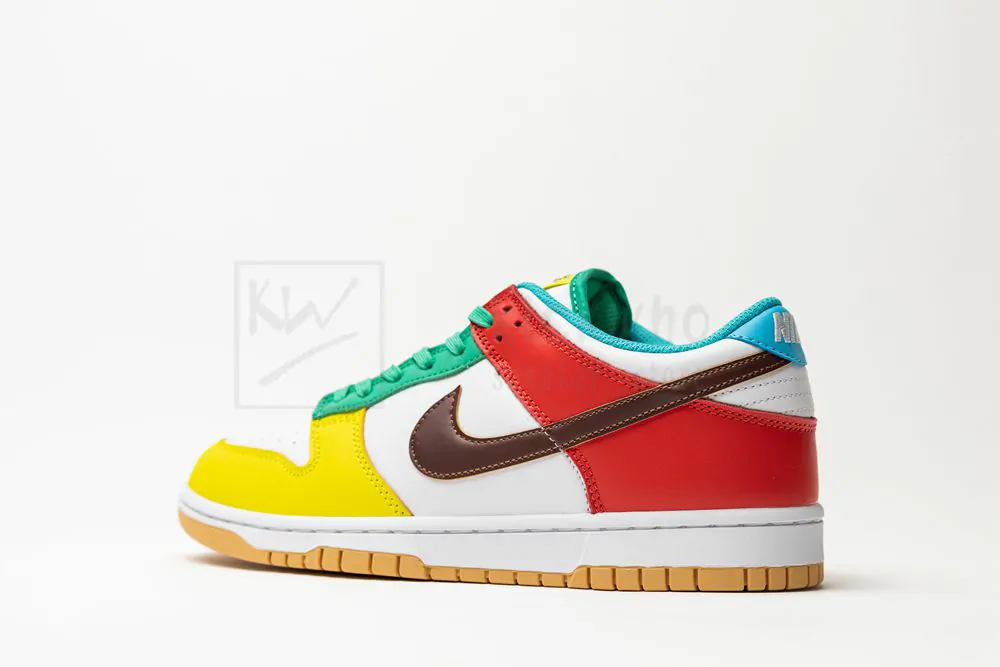 dunk low se 