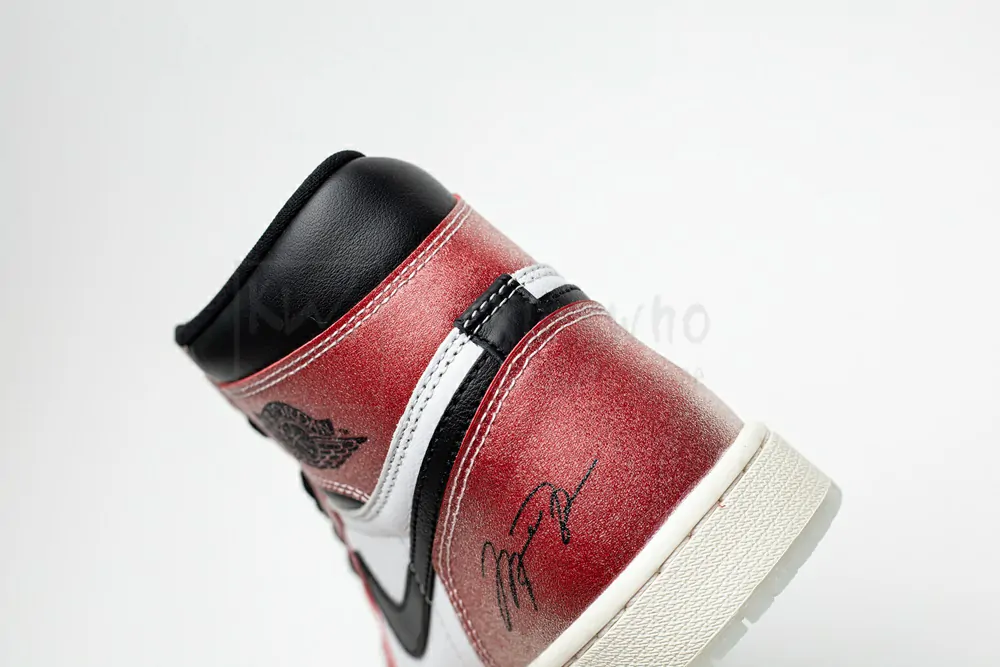 jordan 1 retro high trophy room chicago da2728-100