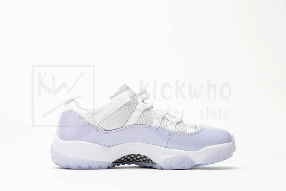 air jordan 11 low "pure violet"