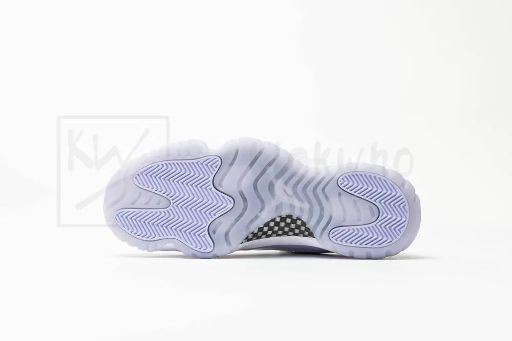 air jordan 11 low "pure violet"