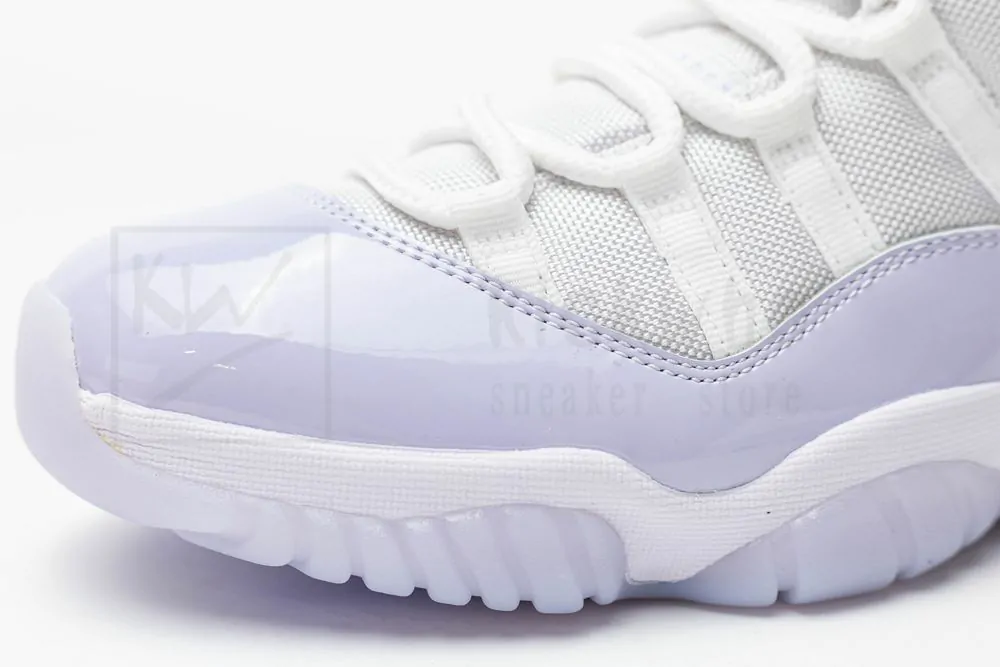 air jordan 11 low "pure violet"