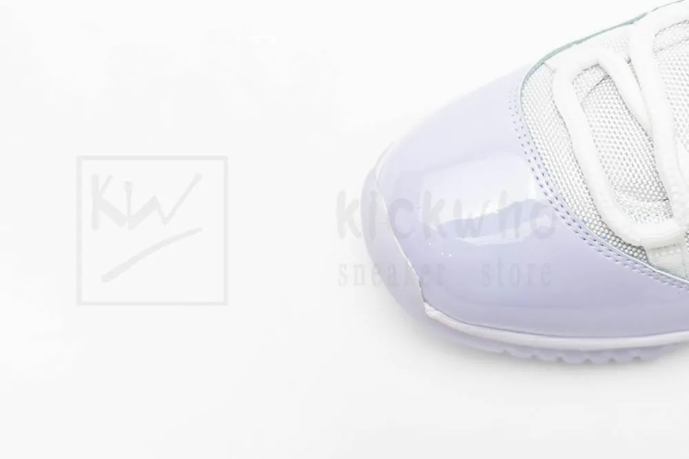 air jordan 11 low "pure violet"