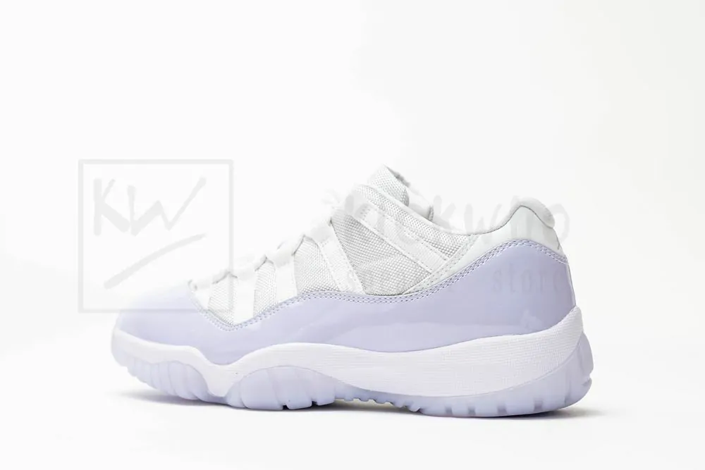 air jordan 11 low "pure violet"