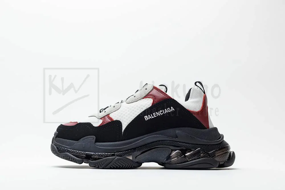 balenciaga triple s trainer 