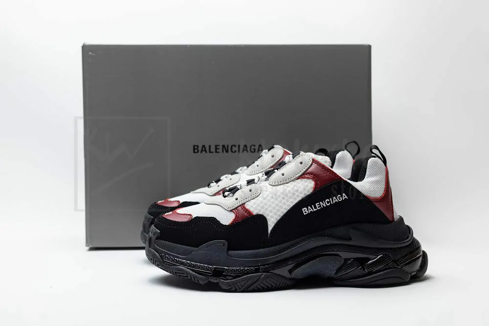 balenciaga triple s trainer 