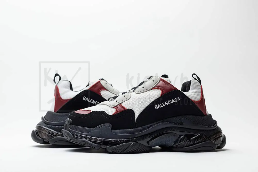 balenciaga triple s trainer 