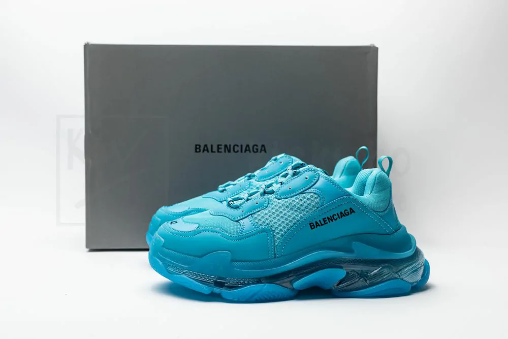 balenciaga wmns triple s sneaker 