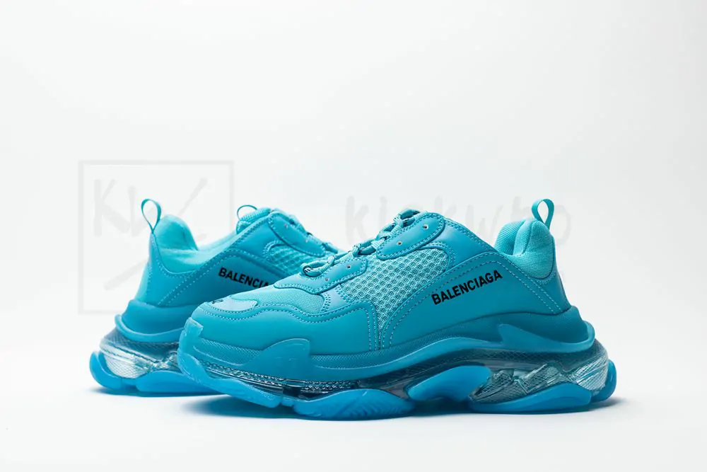 balenciaga wmns triple s sneaker 