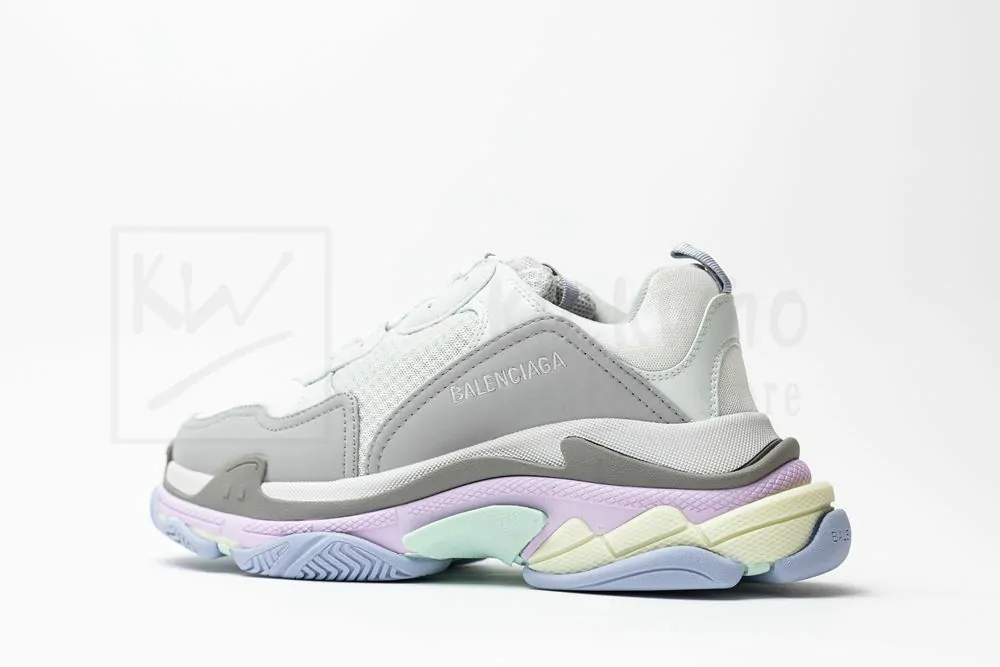 balenciaga wmns triple s sneaker 