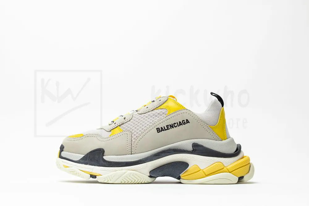 balenciaga wmns triple s trainer 