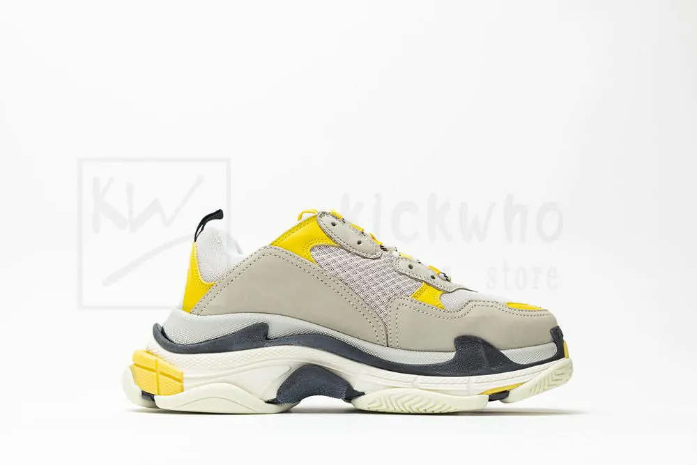 balenciaga wmns triple s trainer 