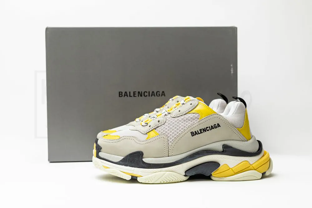 balenciaga wmns triple s trainer 