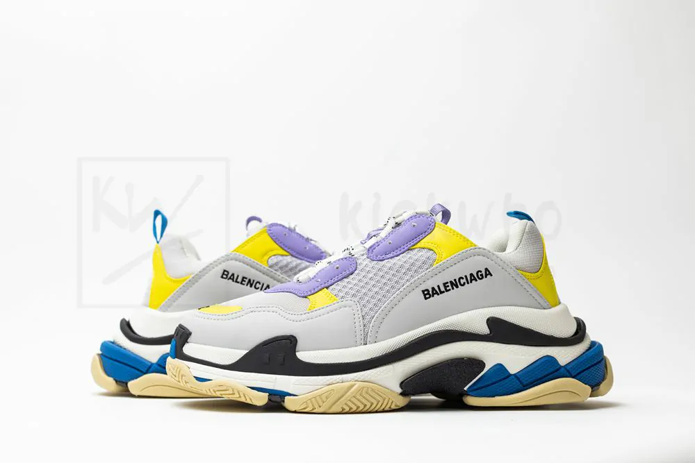 balenciaga wmns triple s 