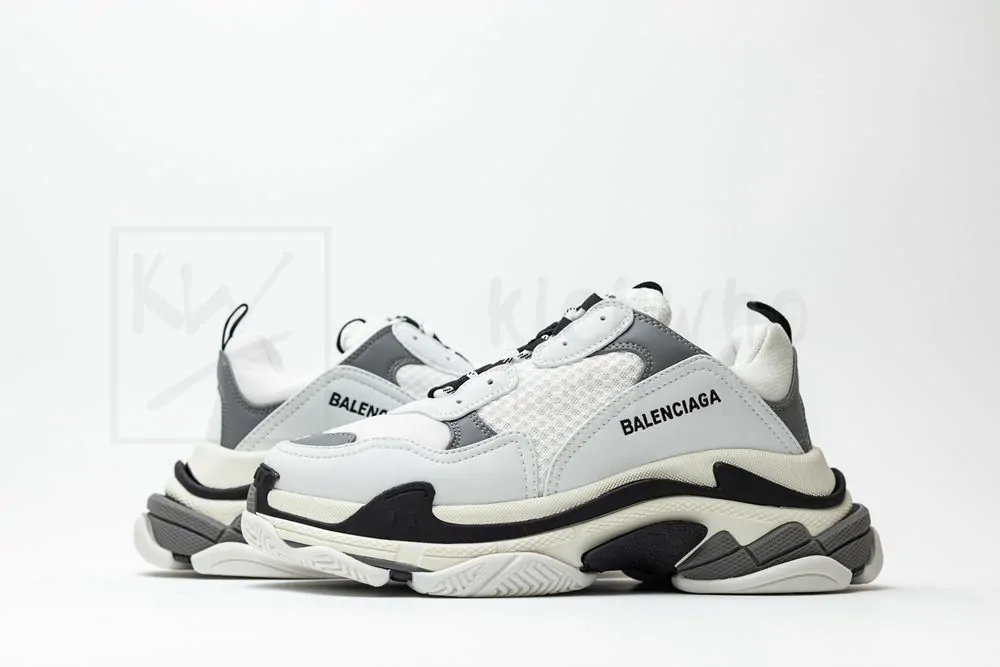 balenciaga wmns triple s 