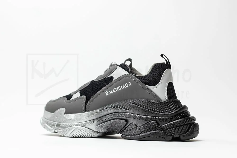 balenciaga wmns triple s 