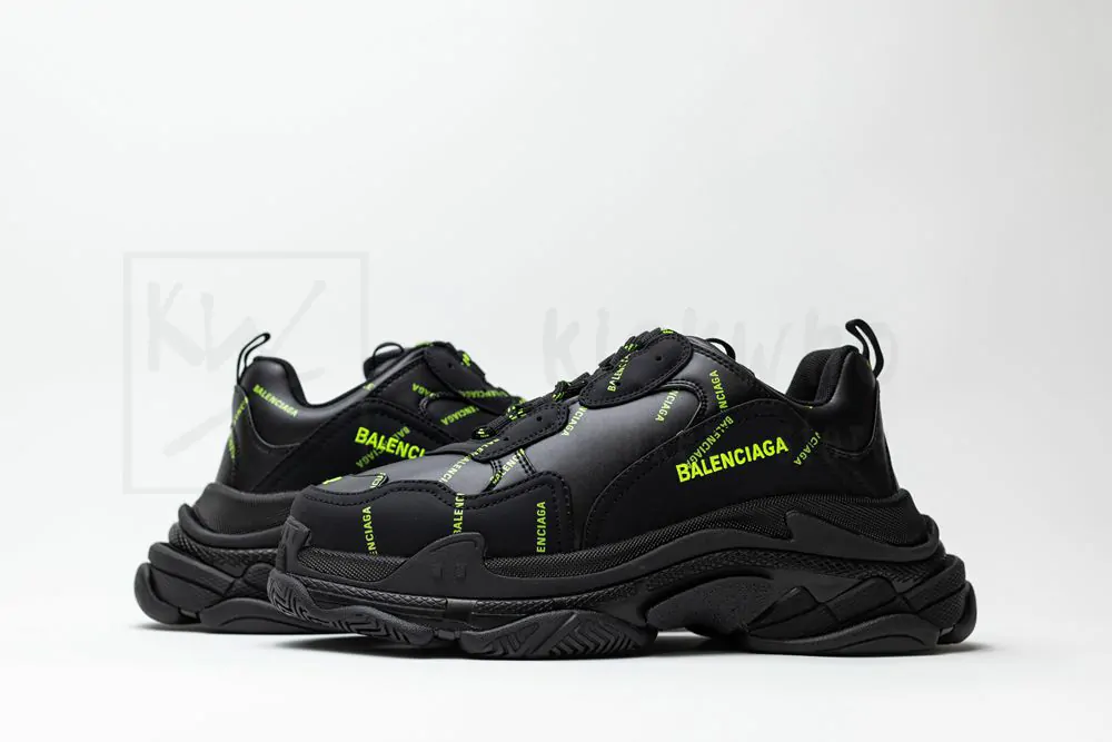 balenciaga triple s sneaker 