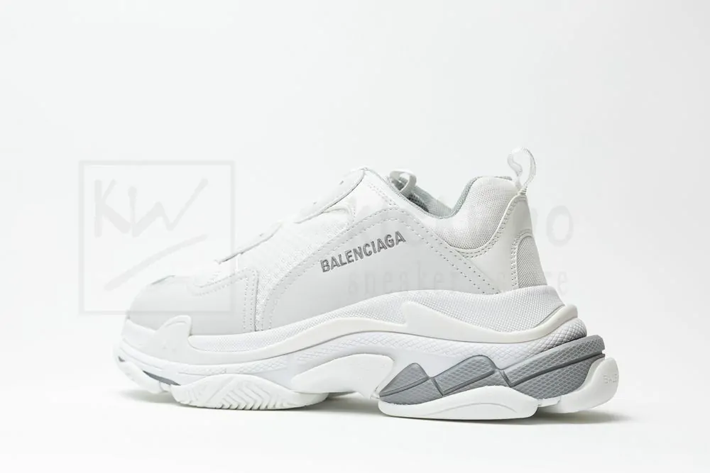 balenciaga wmns triple s sneaker 