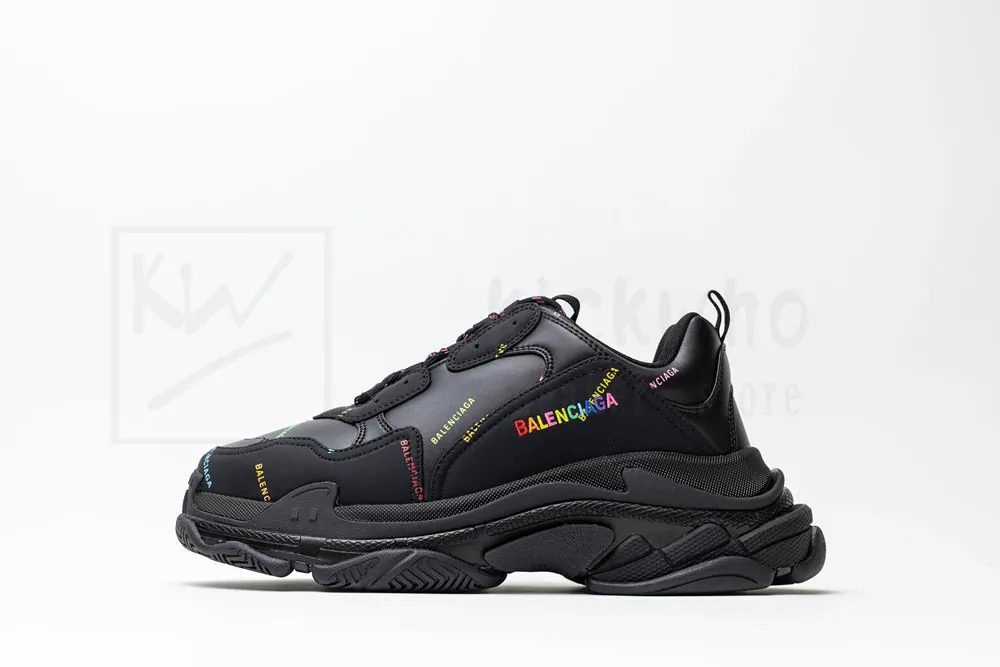 balenciaga wmns triple s sneaker 