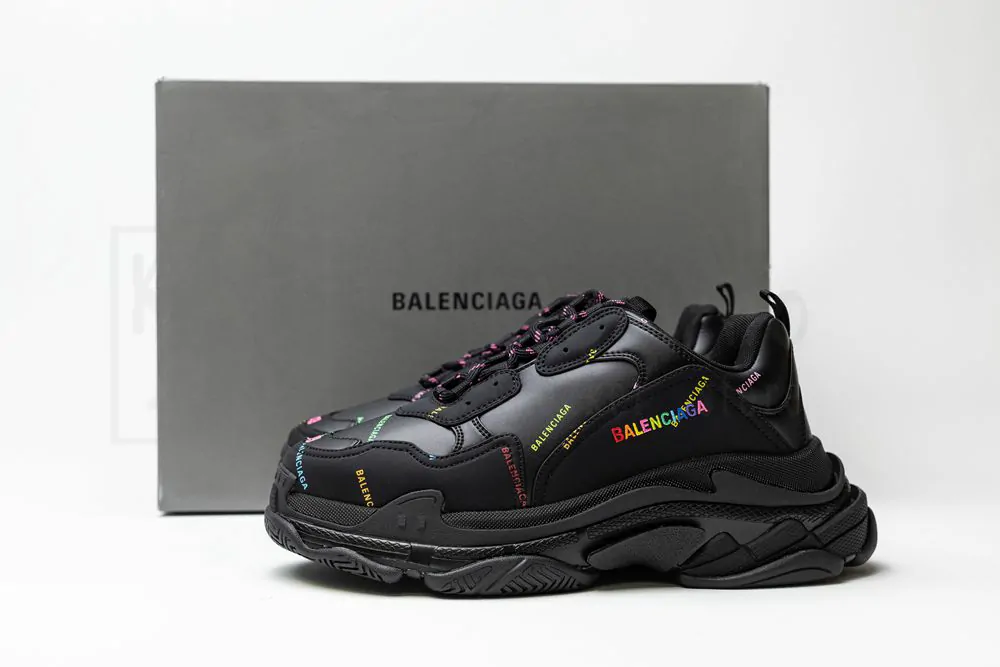 balenciaga wmns triple s sneaker 