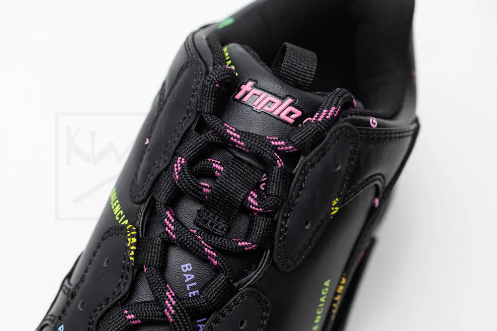 balenciaga wmns triple s sneaker 