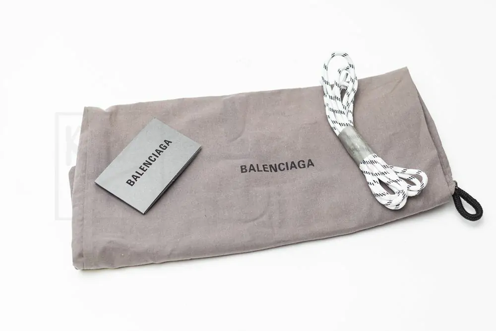 balenciaga triple s sneaker 