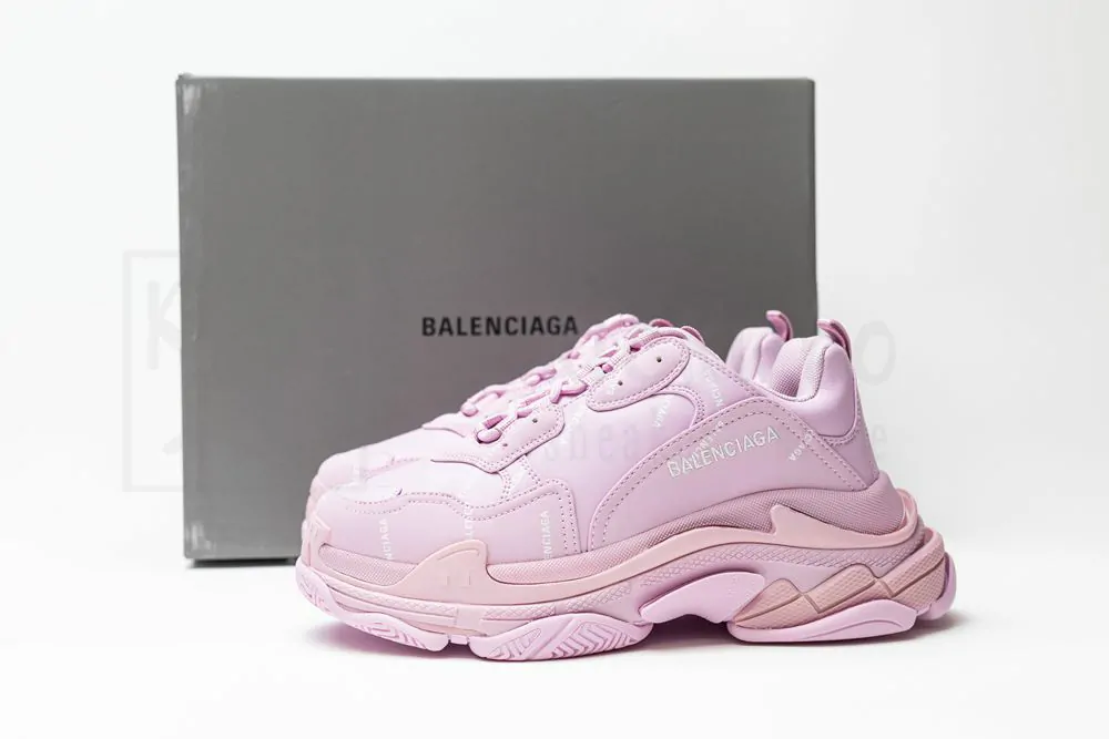 balenciaga wmns triple s sneaker 