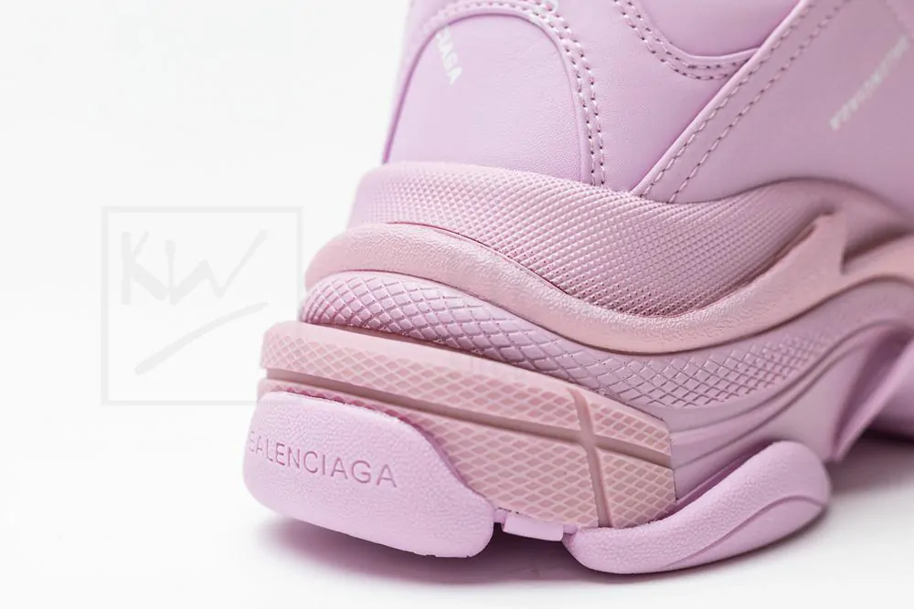 balenciaga wmns triple s sneaker 