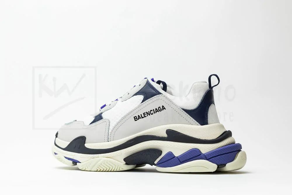 balenciaga wmns triple s trainer 