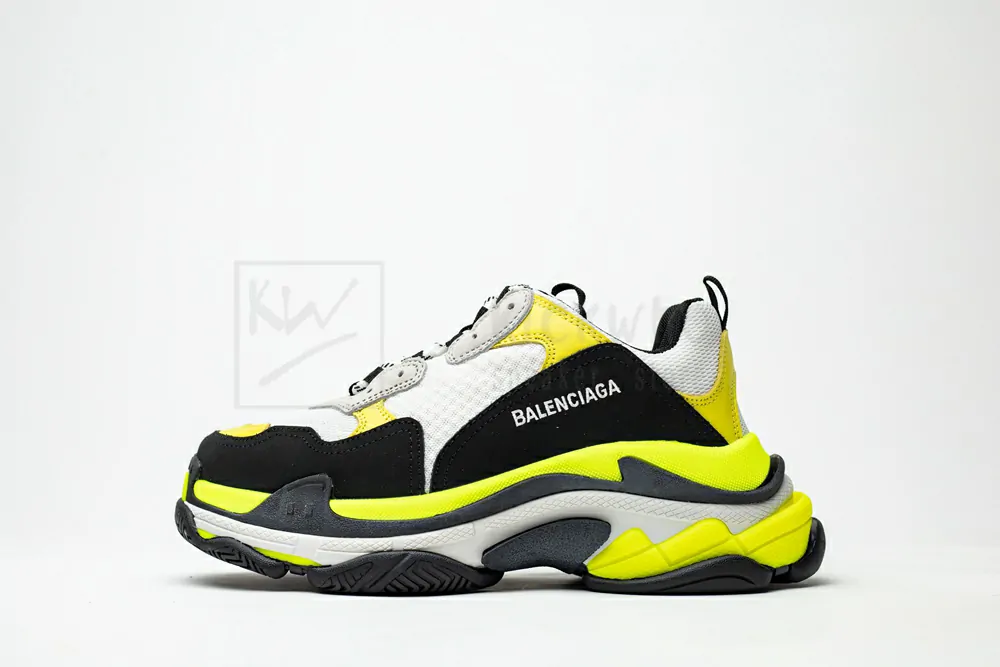 balenciaga triple s trainer 