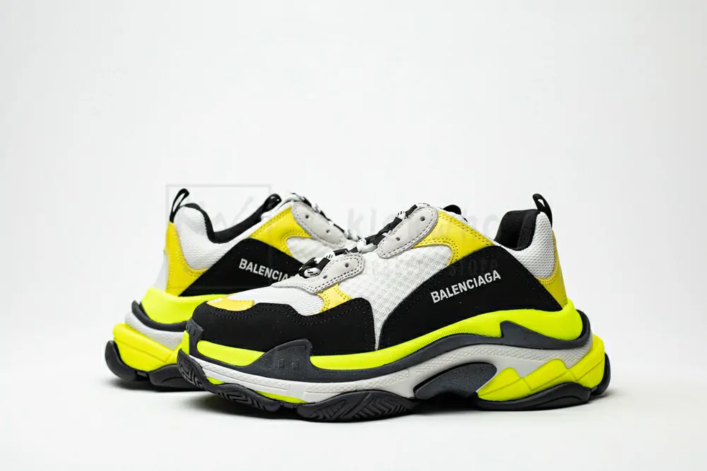 balenciaga triple s trainer 