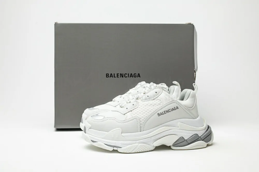 balenciaga triple s trainer 