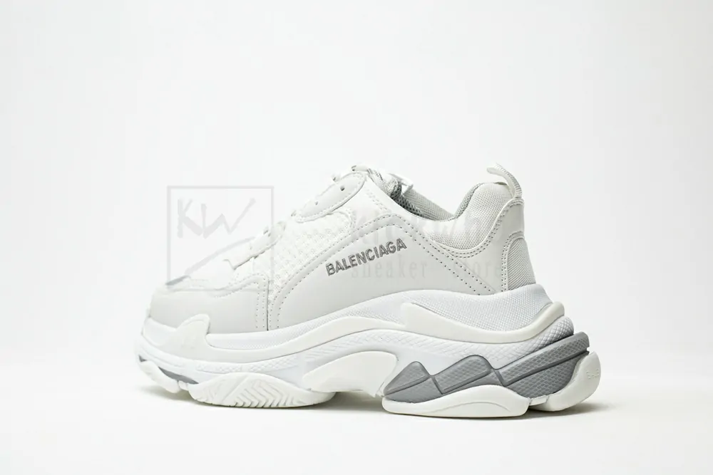 balenciaga triple s trainer 