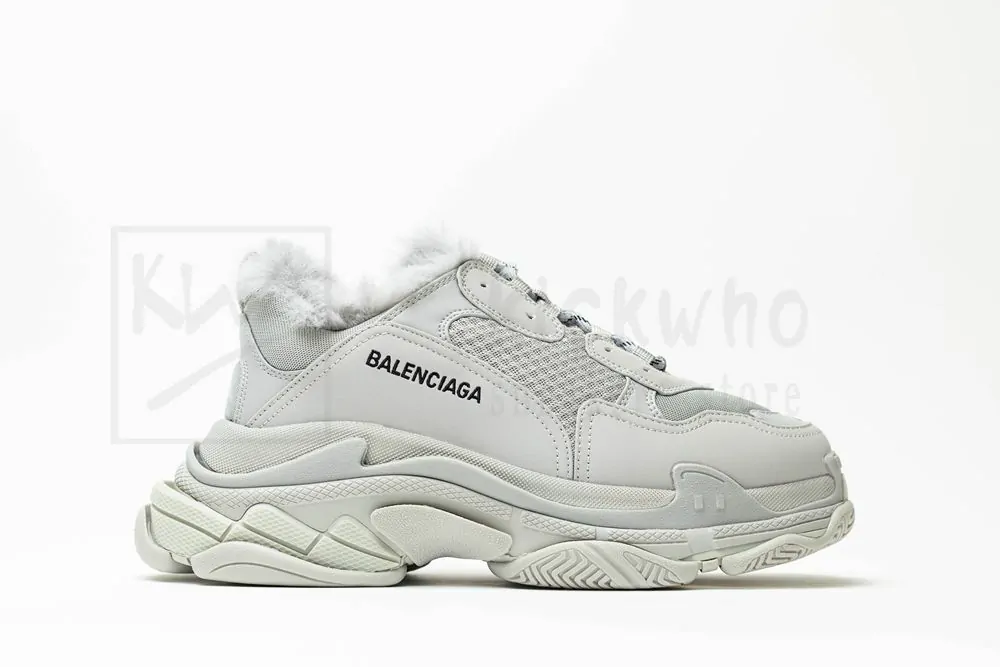 balenciaga triple s trainer 