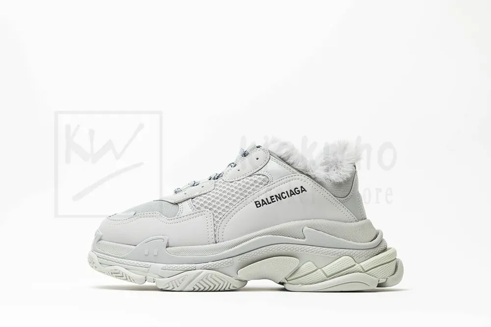 balenciaga triple s trainer 